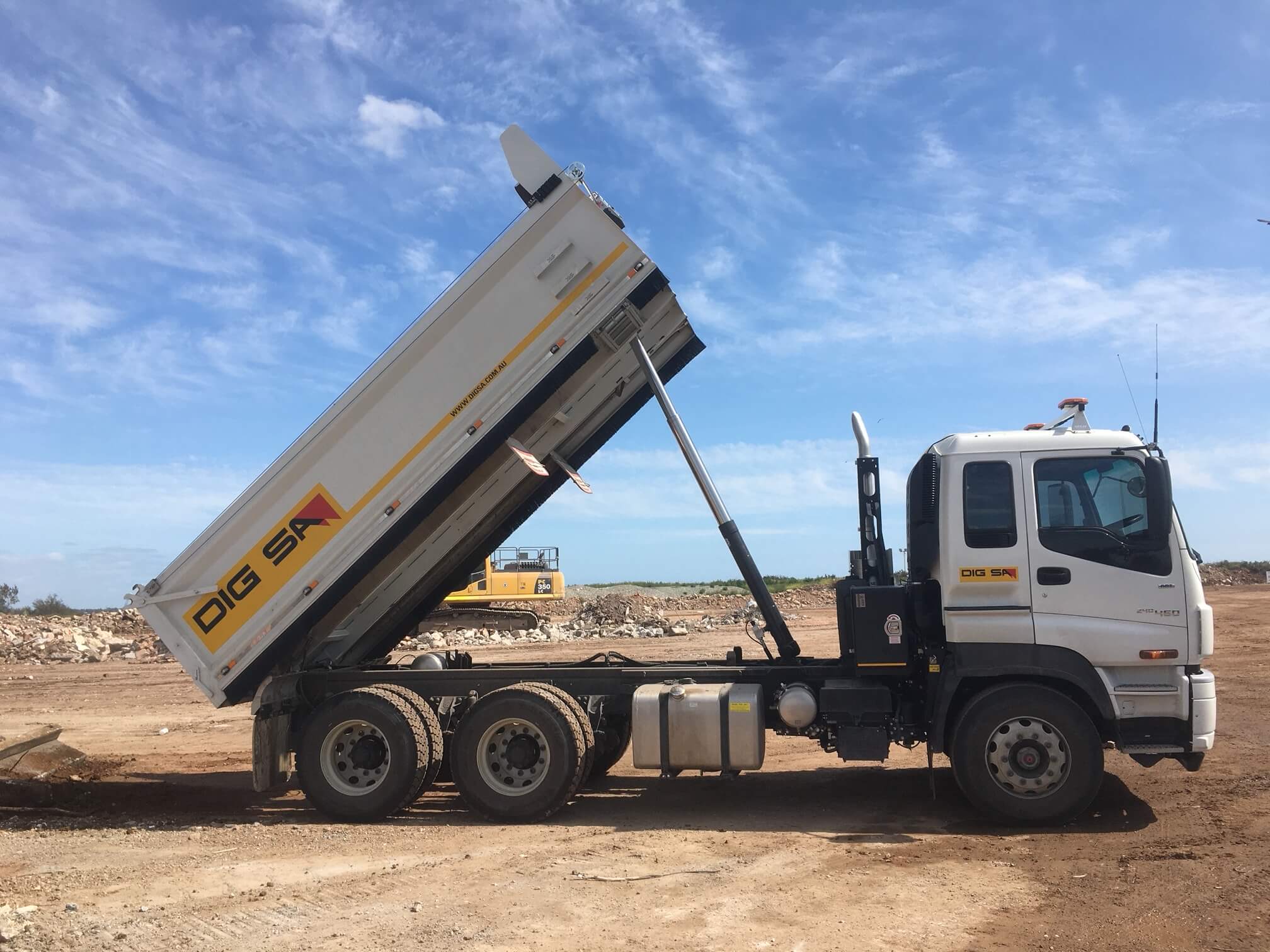 Dig Sa Contact | Earth Moving Adelaide | DIG SA